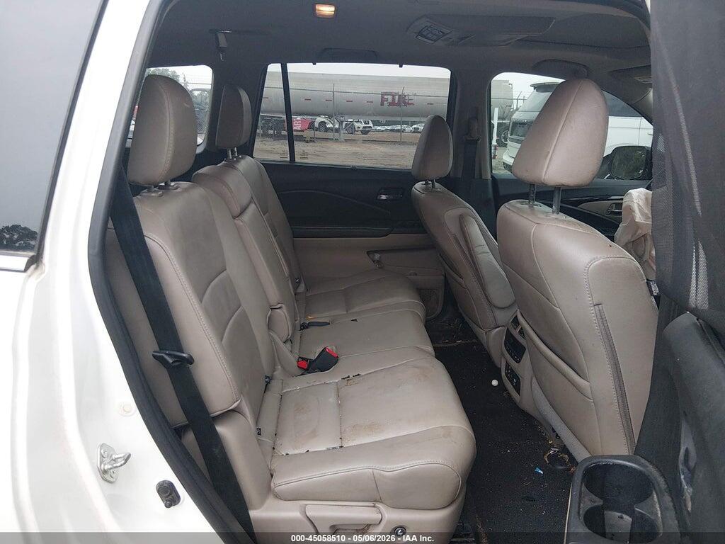 5FNYF5H94HB041049 2017 HONDA PILOT photo no. 8