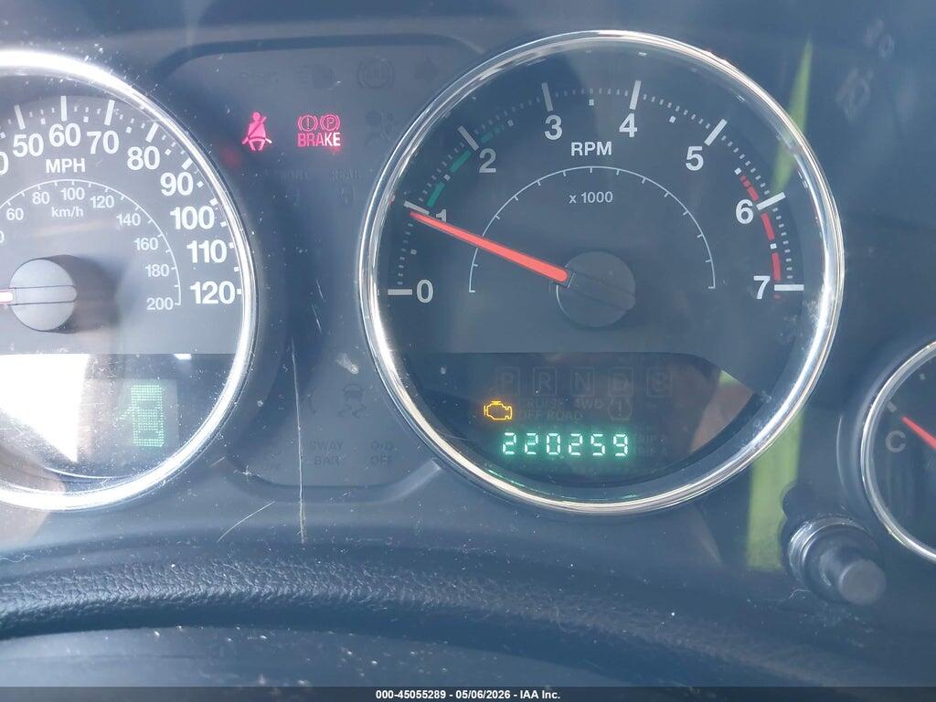 1J4BA5H10BL635392 2011 JEEP WRANGLER UNLIMITED photo no. 7