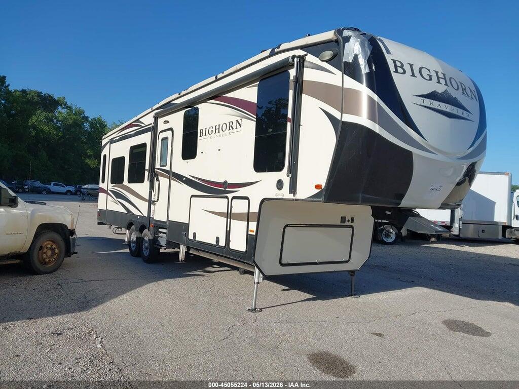 5SFBG352XJE348647 2018 HEARTLAND RV BIGHORN photo no. 1