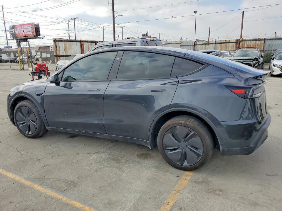 2026 TESLA MODEL Y — Фото 2 из 13