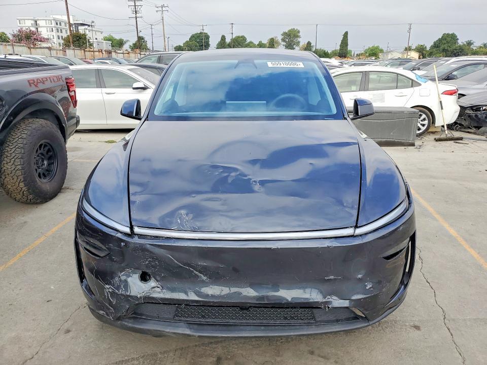 2026 TESLA MODEL Y — Фото 5 из 13