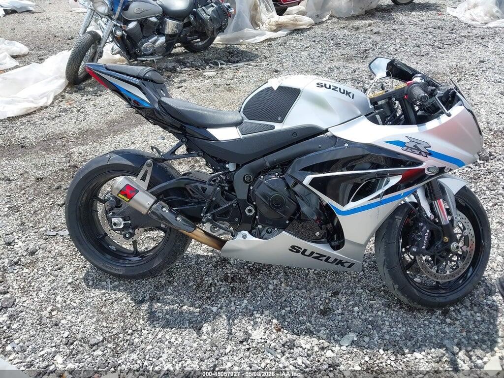 JS1DM11B6S7100443 2025 SUZUKI GSX-R1000 photo no. 12
