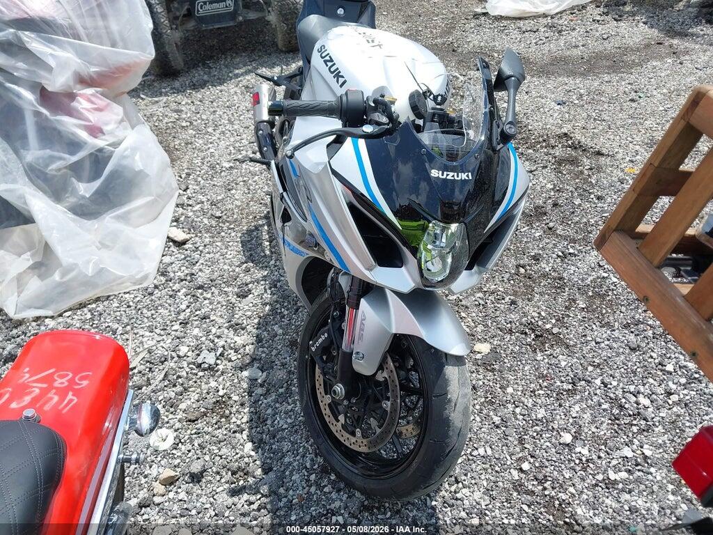 JS1DM11B6S7100443 2025 SUZUKI GSX-R1000 photo no. 5
