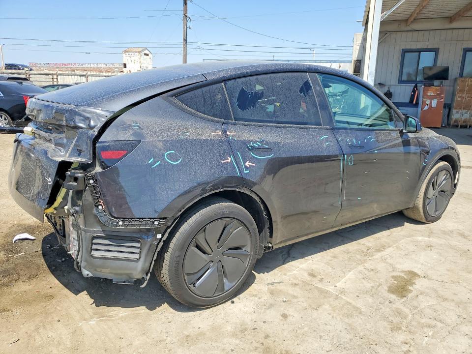 2026 TESLA MODEL Y — Фото 3 из 15