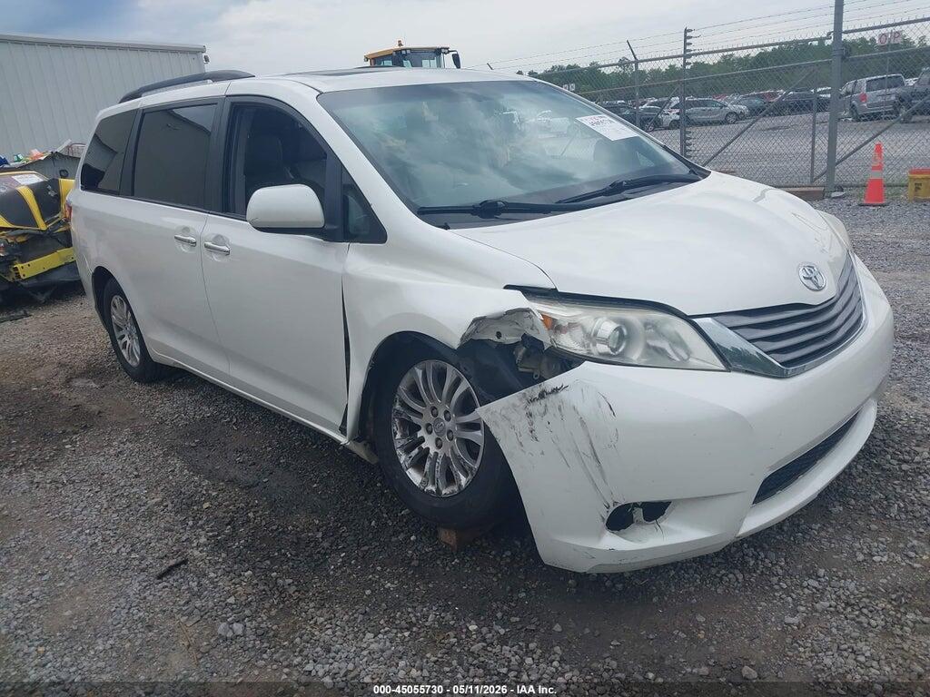 5TDYZ3DC8HS806806 2017 TOYOTA SIENNA photo no. 1