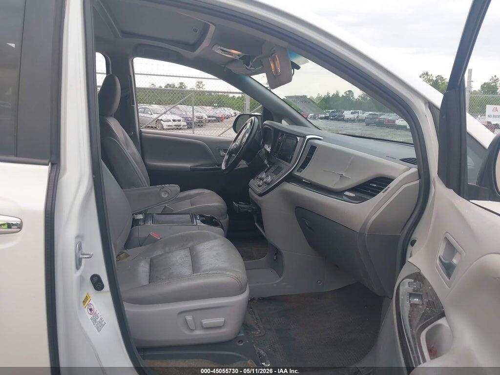 5TDYZ3DC8HS806806 2017 TOYOTA SIENNA photo no. 5