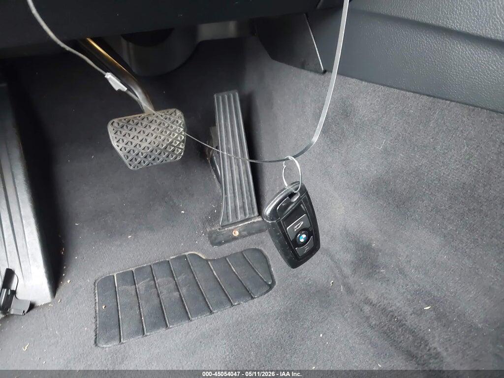 WBA3B3C5XDF532789 2013 BMW 328I photo no. 11