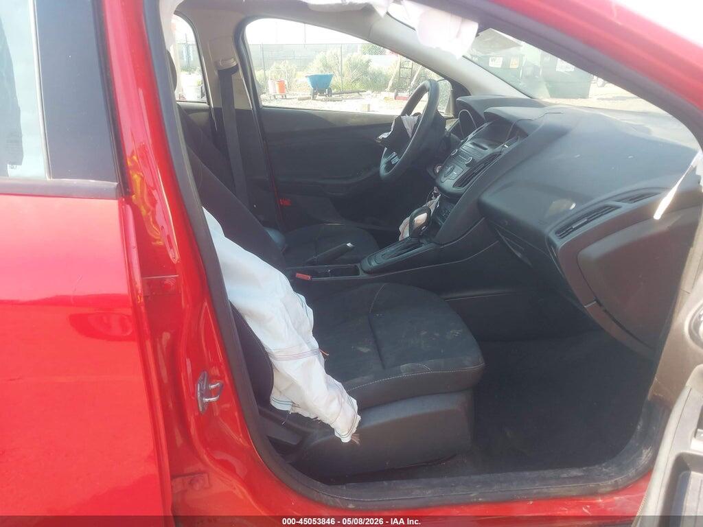 1FADP3K23HL271860 2017 FORD FOCUS photo no. 5
