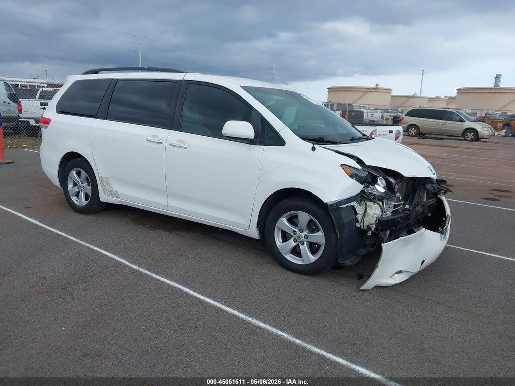 5TDKK3DC8BS172978 2011 TOYOTA SIENNA photo no. 1