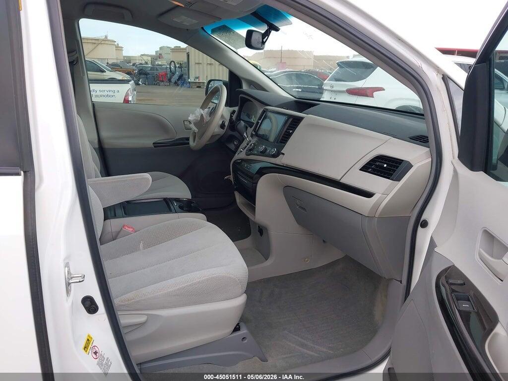 5TDKK3DC8BS172978 2011 TOYOTA SIENNA photo no. 5