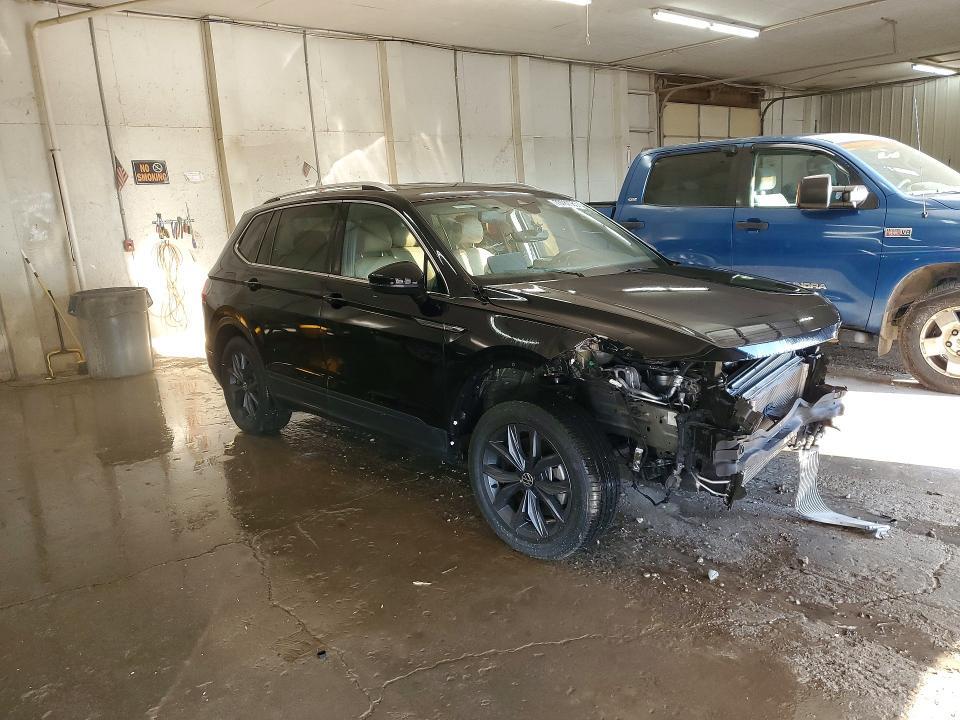 2023 VOLKSWAGEN TIGUAN 2.0T SE — Фото 4 из 13