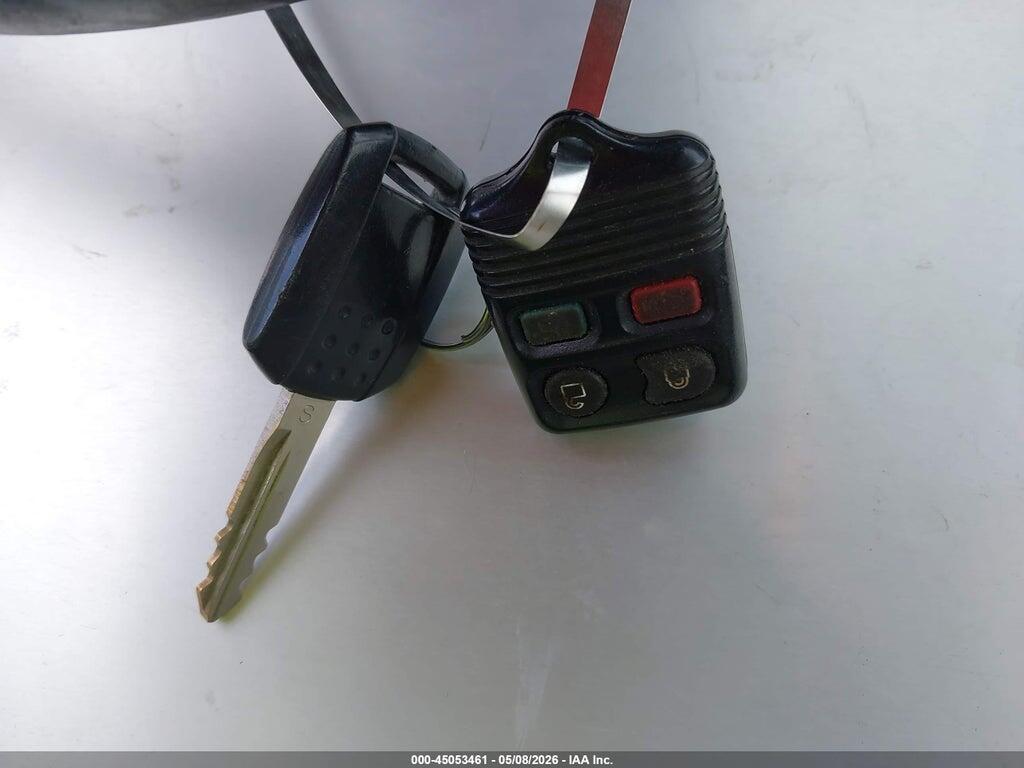 2MEHM75V28X630487 2008 MERCURY GRAND MARQUIS photo no. 11