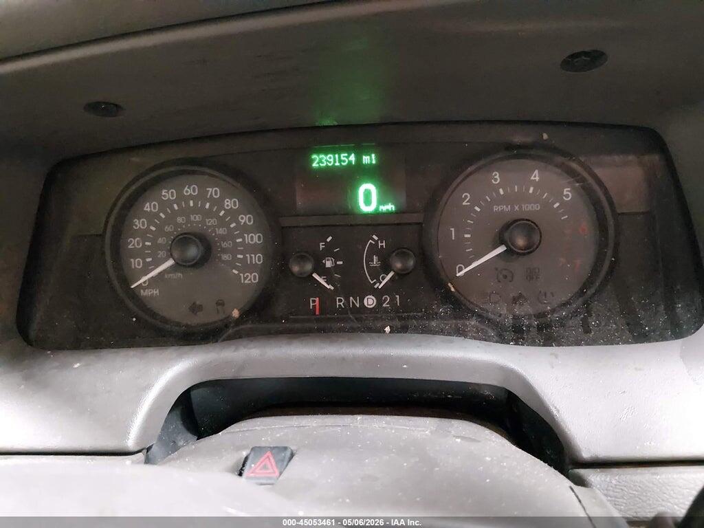 2MEHM75V28X630487 2008 MERCURY GRAND MARQUIS photo no. 7