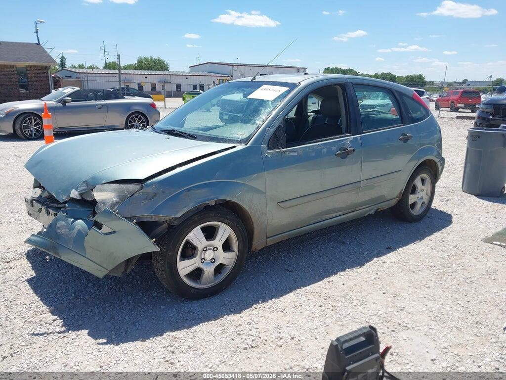 3FAFP37Z24R101533 2004 FORD FOCUS photo no. 2