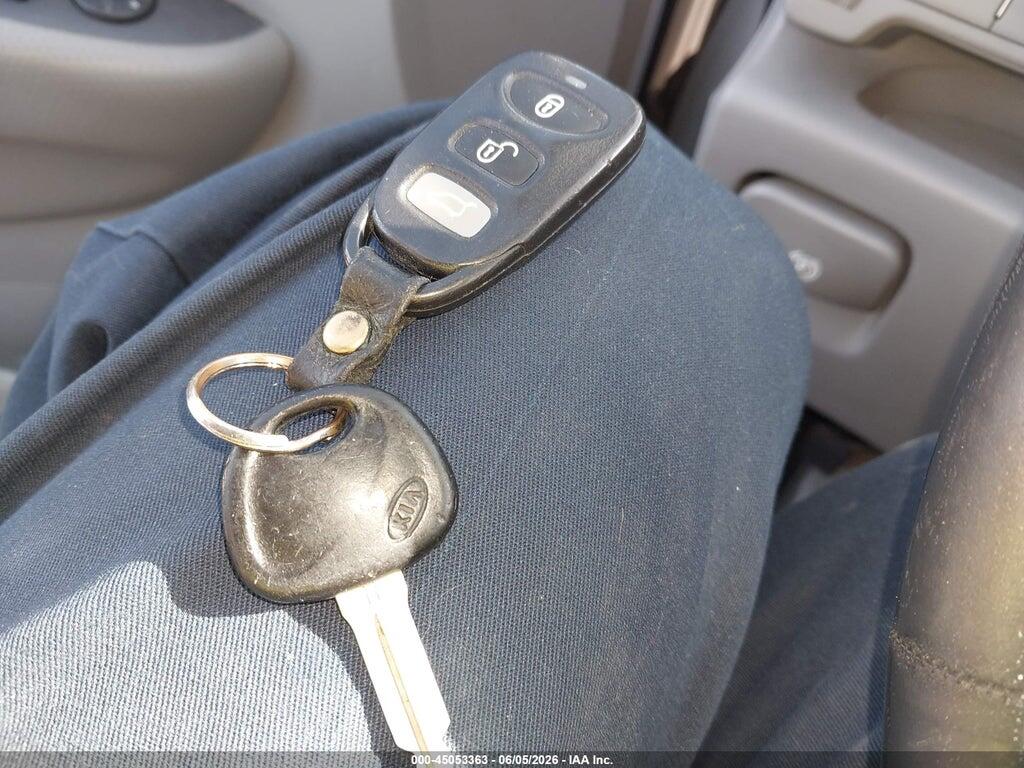 KNAFG526577120167 2007 KIA RONDO photo no. 11