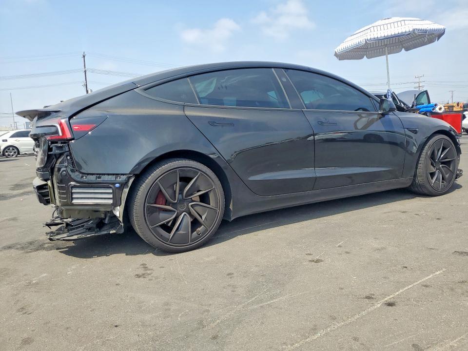 2026 TESLA MODEL 3 — Фото 3 из 14