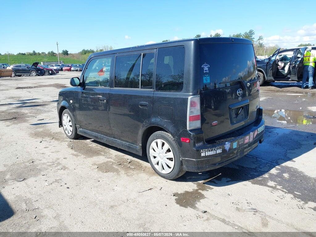 JTLKT324450214910 2005 SCION XB photo no. 3