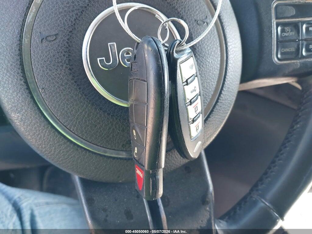 1J4RR4GG1BC623002 2011 JEEP GRAND CHEROKEE photo no. 11
