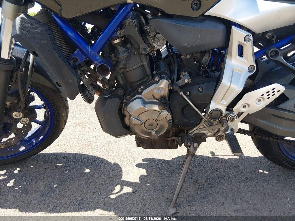 JYARM06E0GA010171 2016 YAMAHA FZ07 photo no. 9