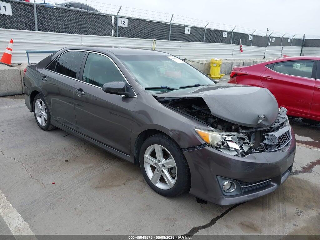4T1BF1FK1EU814238 2014 TOYOTA CAMRY photo no. 1
