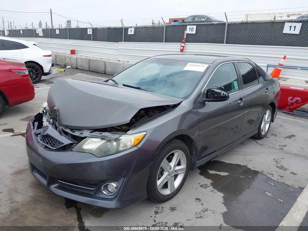 4T1BF1FK1EU814238 2014 TOYOTA CAMRY photo no. 2