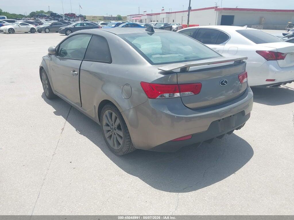 KNAFW6A38D5657431 2013 KIA FORTE KOUP photo no. 3