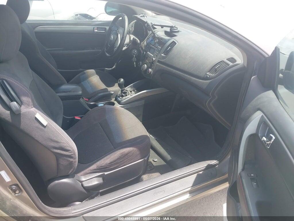 KNAFW6A38D5657431 2013 KIA FORTE KOUP photo no. 5