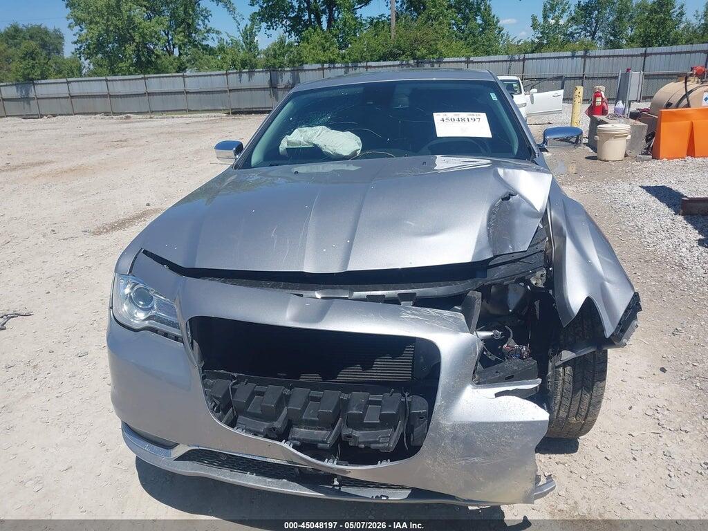 2C3CCAKG4JH267955 2018 CHRYSLER 300 photo no. 12