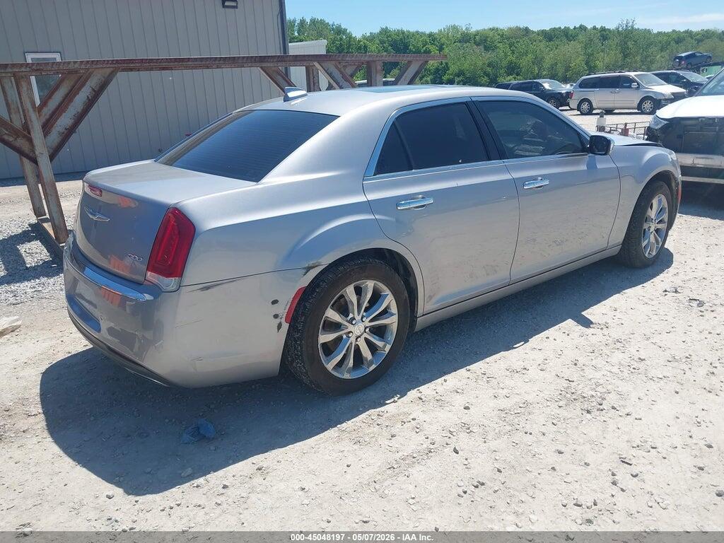 2C3CCAKG4JH267955 2018 CHRYSLER 300 photo no. 4