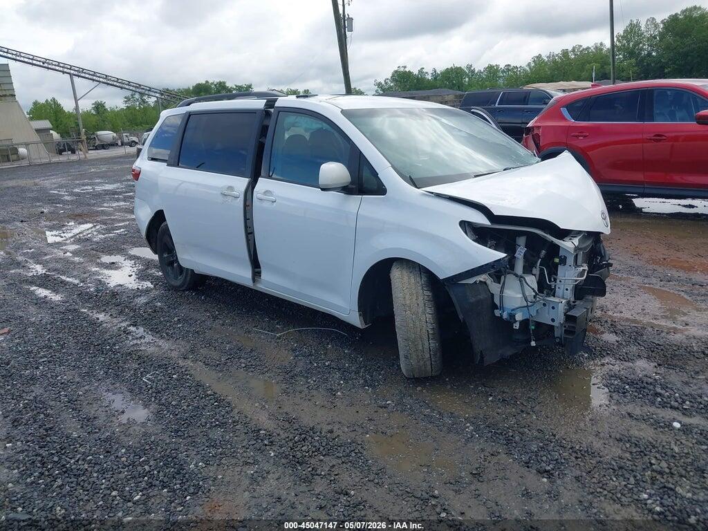 5TDKK3DC9FS686683 2015 TOYOTA SIENNA photo no. 1