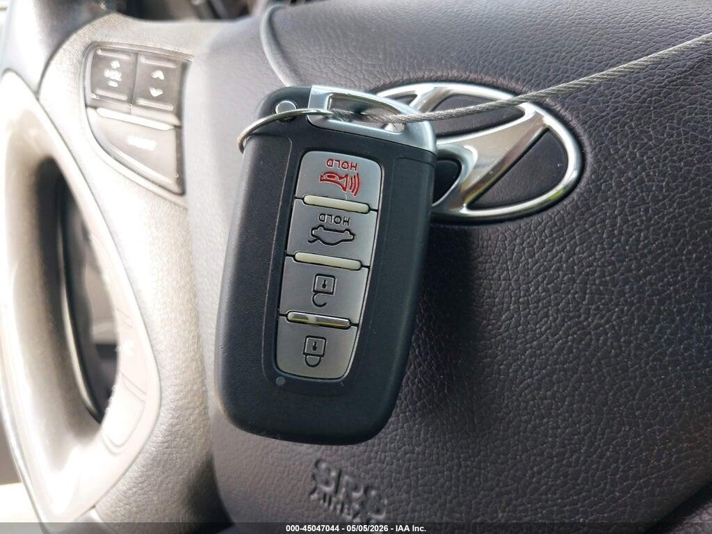 5NPEC4AB8EH825704 2014 HYUNDAI SONATA photo no. 11