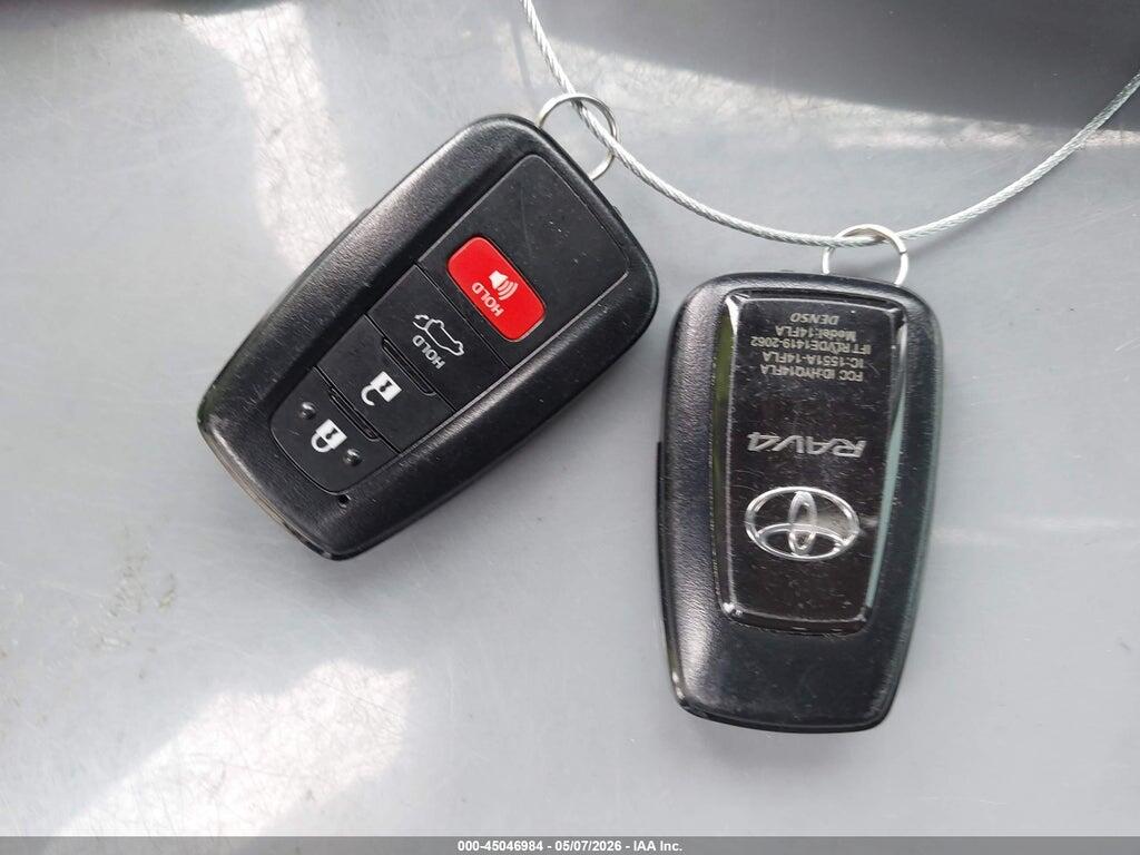 2T3W1RFV5NC206059 2022 TOYOTA RAV4 photo no. 11