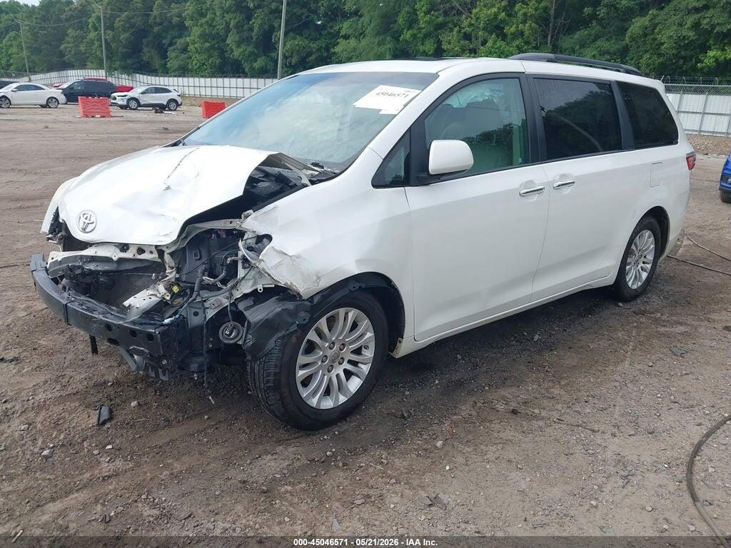 5TDYK3DC6GS706867 2016 TOYOTA SIENNA photo no. 2