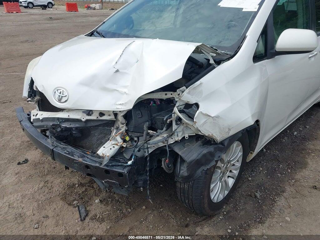 5TDYK3DC6GS706867 2016 TOYOTA SIENNA photo no. 6