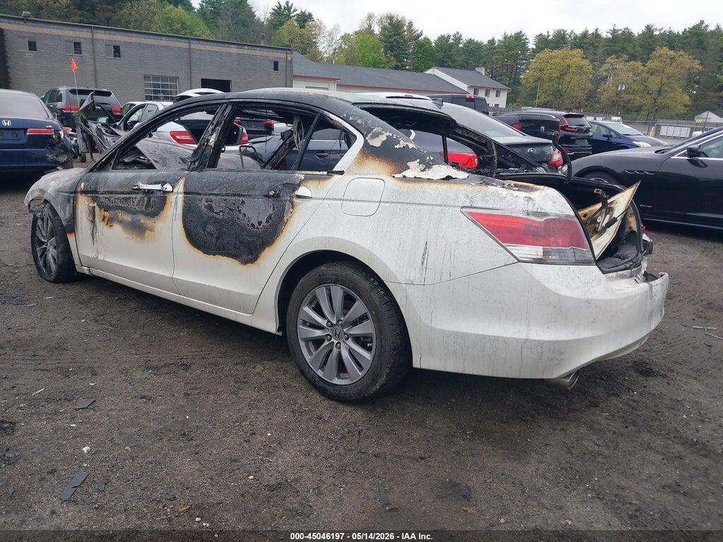 1HGCP3F81BA004841 2011 HONDA ACCORD photo no. 3