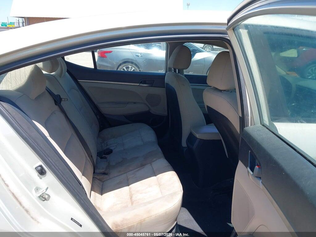 5NPD74LFXJH213157 2018 HYUNDAI ELANTRA photo no. 8