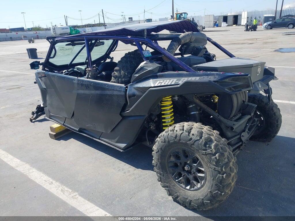 3JBVNAW27JK000290 2018 CAN-AM MAVERICK X3 MAX photo no. 3