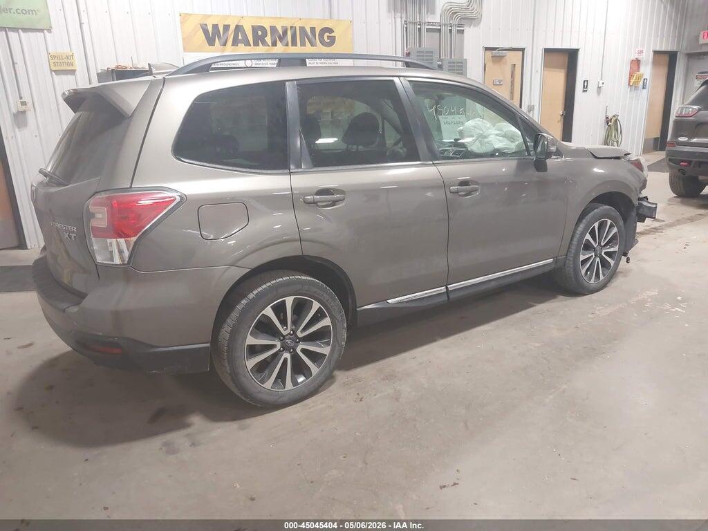 JF2SJGTC7HH439263 2017 SUBARU FORESTER photo no. 4