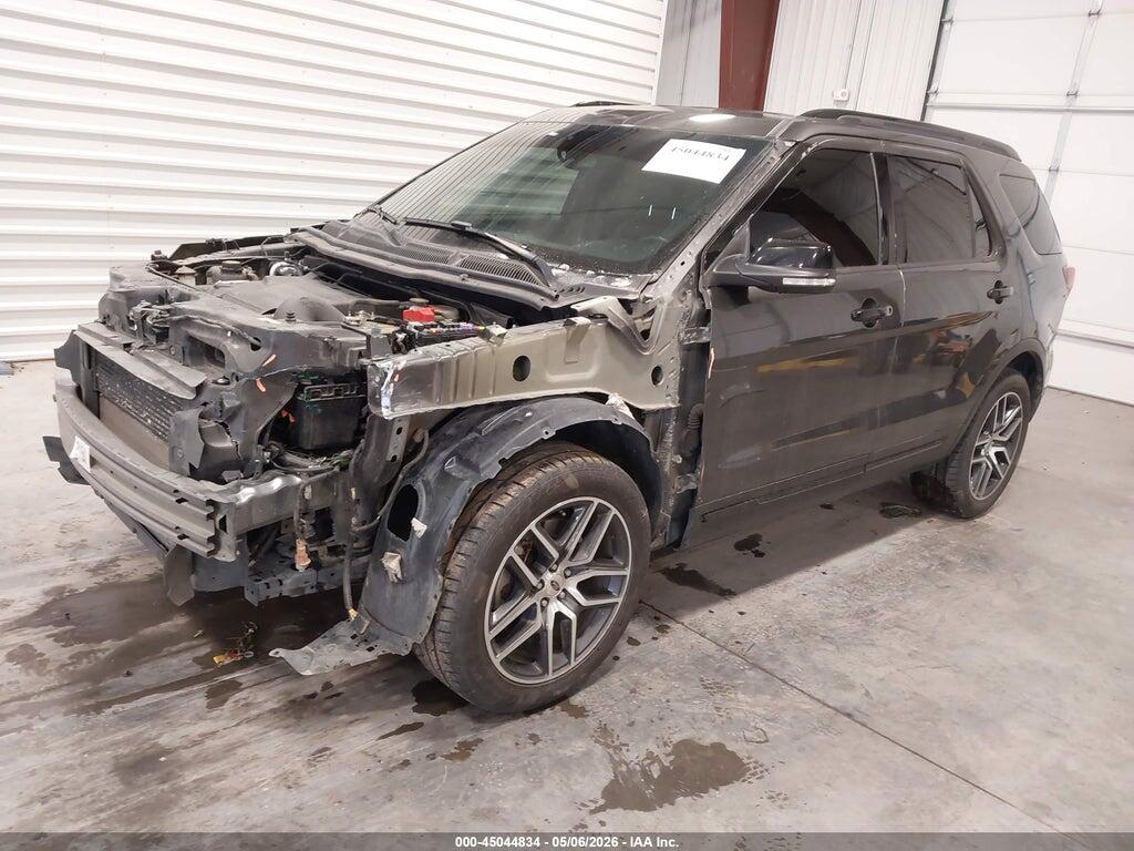1FM5K8GT8HGD87863 2017 FORD EXPLORER photo no. 2