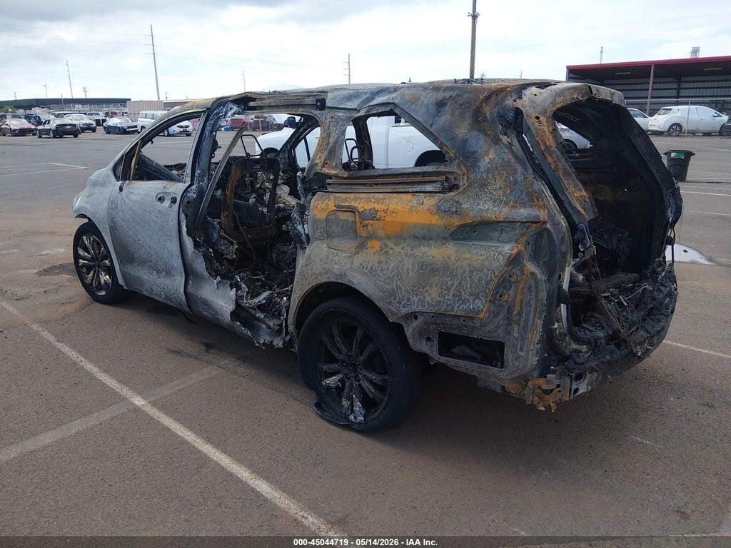 5TDDRKEC3NS088102 2022 TOYOTA SIENNA photo no. 3