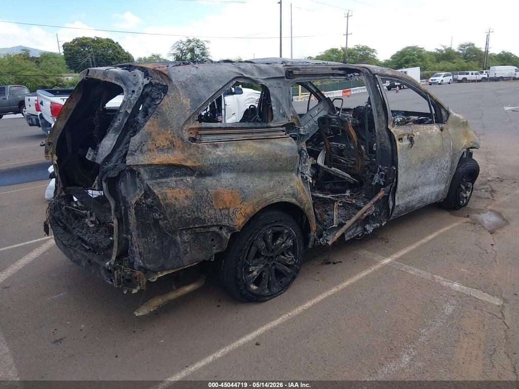 5TDDRKEC3NS088102 2022 TOYOTA SIENNA photo no. 4