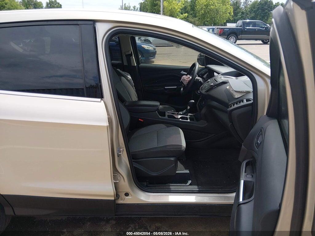 1FMCU0G9XHUC52070 2017 FORD ESCAPE photo no. 5
