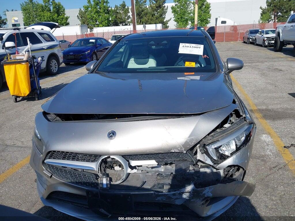 WDD3G4EB1KW022332 2019 MERCEDES-BENZ A 220 photo no. 12