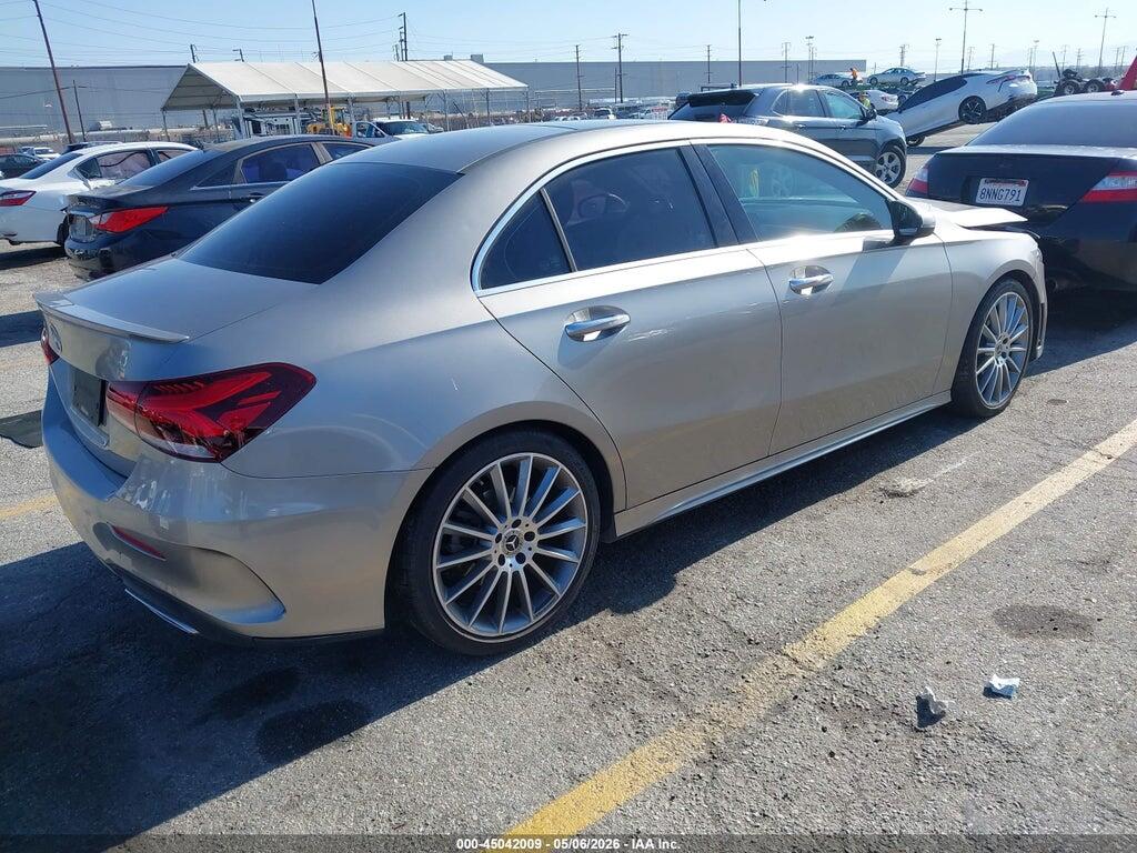 WDD3G4EB1KW022332 2019 MERCEDES-BENZ A 220 photo no. 4