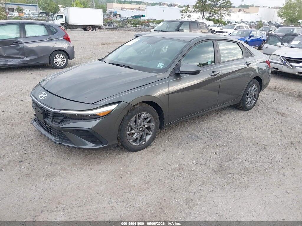 KMHLM4DGXRU697758 2024 HYUNDAI ELANTRA photo no. 2