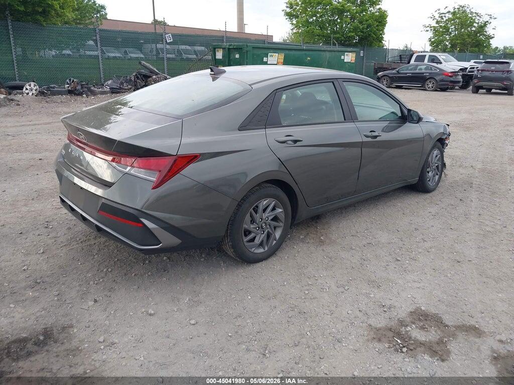 KMHLM4DGXRU697758 2024 HYUNDAI ELANTRA photo no. 4