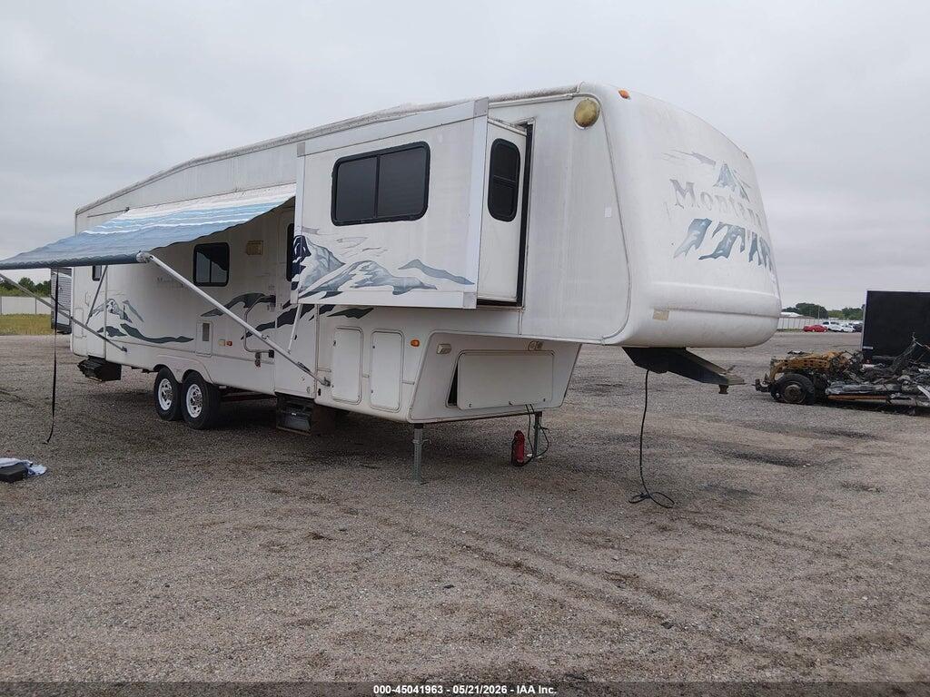 4YDF3682X4D510135 2004 KEYSTONE 3685FL photo no. 1
