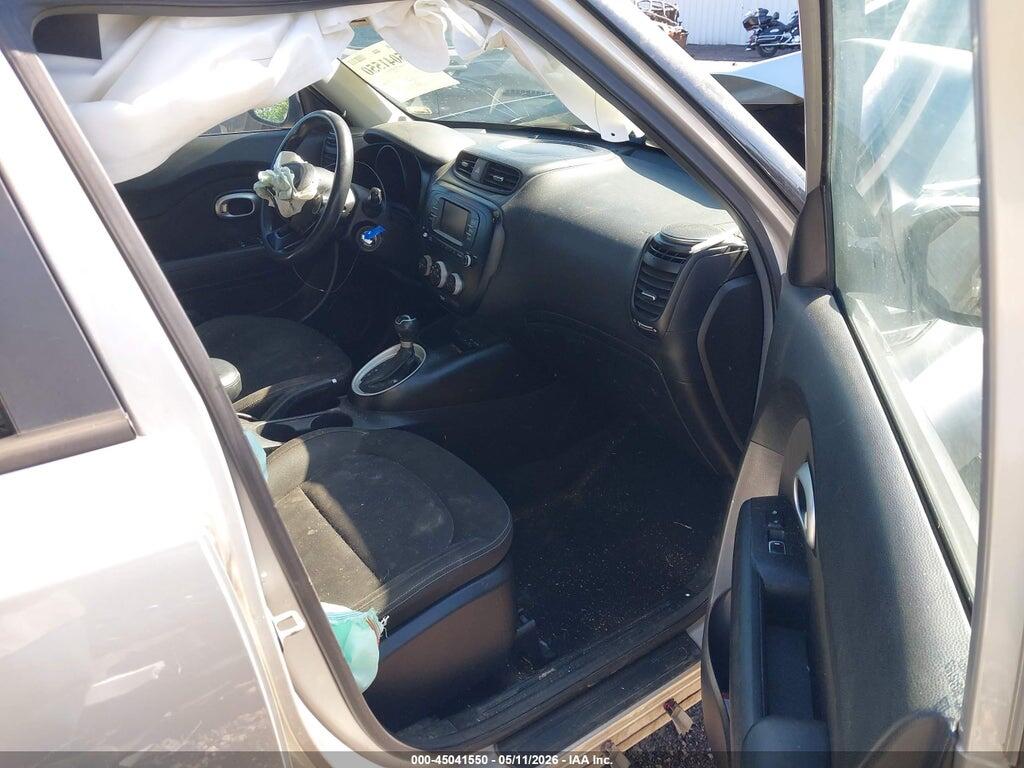 KNDJN2A27H7415093 2017 KIA SOUL photo no. 5