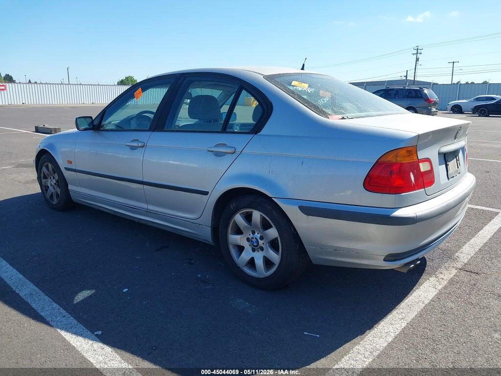 WBAAM3336XCA81630 1999 BMW 323I photo no. 3