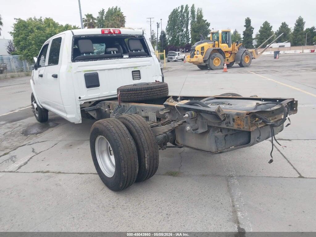 3C7WRTCJ7RG246609 2024 RAM 3500 CHASSIS photo no. 3